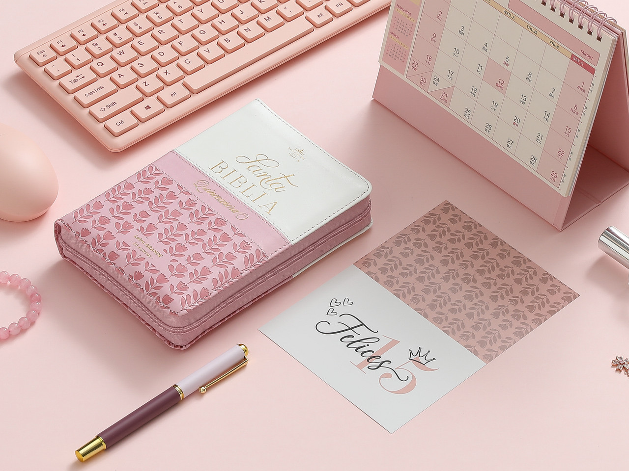 Biblia Quinceañera con Caja de Regalo – Índice y Cierre – Rosa y Blanco Símil Piel – RVR1960 - Imagen 6
